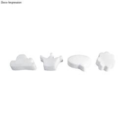 Plastikform mit verschiedenen Motiven. Enthält Wolke, Krone, Ring und Blume.
