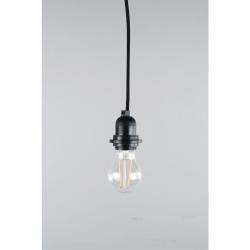 Schwarzes Kabel mit Stecker und Schalter. Am Ende eine Lampenfassung.