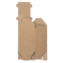 braune Pappverpackung in Form eines Hauses. Spitzes Dach, rechteckige Basis. Keine Aufdrucke oder Muster.