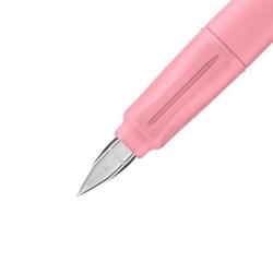 Ein pinker Textmarker mit einem transparenten Gehäuse. Die Spitze ist breit und abgerundet.
