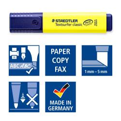 Set von vier Textmarkern in verschiedenen Farben. Die Marker sind in einer transparenten Verpackung.