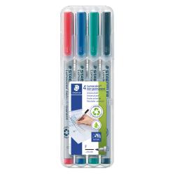Set mit vier nicht-permanenten Markern. Farben: Rot, Blau, Grün, Schwarz. Verpackung transparent. Spitze 0,6 mm.