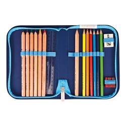 Set aus Schulrucksack, Sportbeutel, Federmappe und Brotdose. Blaues Design mit Haifischmotiven. Rucksack hat verstellbare Träger und eine Fronttasche.