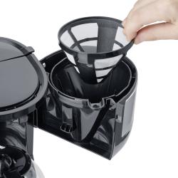 Kaffeemaschine in Schwarz und Silber. Mit Glaskanne und blauer Kontrollleuchte.