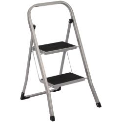Aluminium-Stehleiter mit zwei Stufen. Die Stufen sind schwarz und rutschfest.