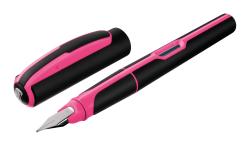 Füllfederhalter in Schwarz und Pink. Kappe und Griff sind ergonomisch gestaltet.