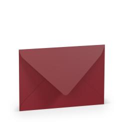Rote C6 Umschläge in einer Packung. Auf der Vorderseite das Logo von Rössler und der Schriftzug Coloretti.