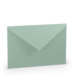 Grünes Kuvert mit dem Logo von Rössler. Es ist für C5 Papierformat geeignet.