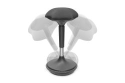 Schwarzer Steh-Hocker mit gepolsterter Sitzfläche. Der Sockel ist rund und stabil.