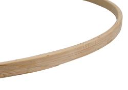 Holzring in runder Form. Einfach und ohne Verzierungen.