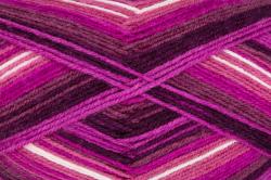 Garn in verschiedenen Pinktönen mit Streifen. Weiche Textur, geeignet für Strick- oder Häkelprojekte.