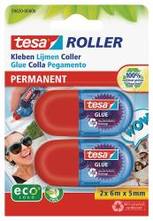 Zwei Klebestifte in einer Verpackung. Die Stifte sind in blau und rot, mit der Aufschrift tesa.