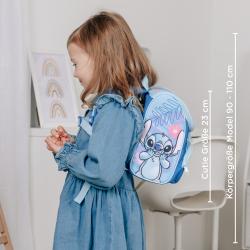 Rucksack in hellblau mit bunten Pflanzenmotiven. Abgebildet ist ein Charakter mit großen Ohren und Augen. Zwei Fächer mit Reißverschluss.