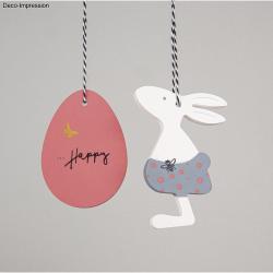 Gießform für Osterdekoration. Motive: Hase, Blume, Ei, Biene. Verpackung zeigt Beispiele. Farben: bunt und neutral.