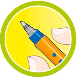 orangefarbener Stift mit abnehmbarem Deckel. Gummierte Oberfläche für besseren Halt. Spitze ist blau.