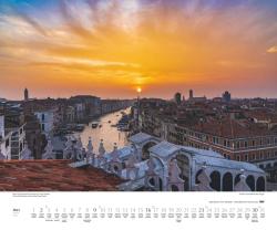 DUMONT - Der Traum von Venedig 2025 Wandkalender, 60x50cm, Kalender mit eindrucksvollen Aufnahmen der Stadt im Wasser