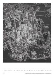 DUMONT - New York 2025 Posterkalender, 50x70cm, Foto-Kalender mit außergewöhnlichen Schwarz-Weiß-Aufnahmen, zeigt die atemberaubende Architektur