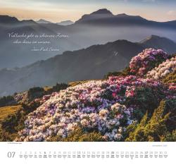 DUMONT - Achtsamkeit 2025 Wandkalender, 38x35,5cm, Fotokunst-Kalender mit Sinnsprüchen, schönen Bildern und den wichtigsten Feiertagen, mit Spiralbindung