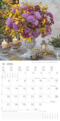 Alpha Edition - Blumen 2025 Broschürenkalender, 30x30cm, Wandkalender mit Platz für Notizen und Termine, hochwertige Bildmotive, Mondphasen, Monatsübersicht und Ferientermine DE/AT/CH