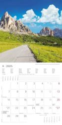 Alpha Edition - Alpen 2025 Broschürenkalender, 30x30cm, Wandkalender mit Platz für Notizen und Termine, Aufnahmen der Alpen, Monatsübersicht und Ferientermine DE/AT/CH