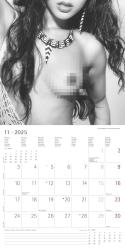 Alpha Edition - Feminine 2025 Broschürenkalender, 30x30cm, Wandkalender mit Platz für Notizen und Termine, erotische Bilder, Monatsübersicht