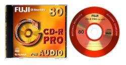 CD-Hülle mit orangefarbenem Design. Beschriftung zeigt 'FUJI CD-R PRO for AUDIO'.