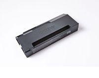 Schwarze Kassette mit einer schmalen Öffnung. Die Oberfläche ist glatt und unauffällig.