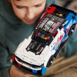 LEGO® Technic NASCAR Next Gen Chevrolet Camaro ZL1 672 Teile 42153