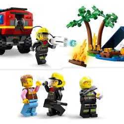 LEGO® City Feuerwehrgeländewagen mit Rettungsboot 301 Teile 60412