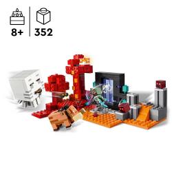 LEGO® MINECRAFT Hinterhalt am Netherportal 352 Teile 21255