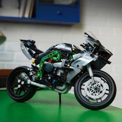 LEGO® TECHNIC Kawasaki Ninja H2R Motorrad 643 Teile 42170