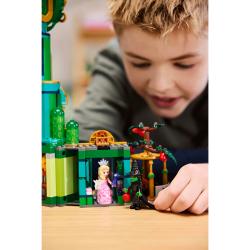 LEGO® Wicked Willkommen in Emerald City 945 Teile 75684