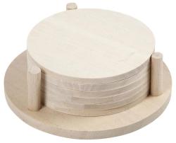 Holzspielzeug mit mehreren runden, flachen Platten. Platten gestapelt auf einer runden Basis. Zwei kurze Holzstäbe an der Seite.
