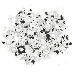 Bunte Kunststoffsplitter in Schwarz, Weiß und Grau. Unregelmäßige Form und Größe.