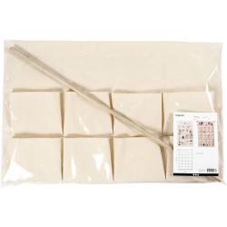 Hängende Aufbewahrungstasche mit 20 Fächern. Farbe ist hellbeige, aus Stoff.