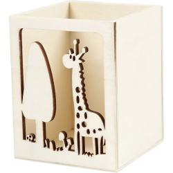 Holzbehälter mit ausgeschnittenem Design. Abgebildete Giraffe und Baum. Natürliche Holzfarbe, rechteckige Form.