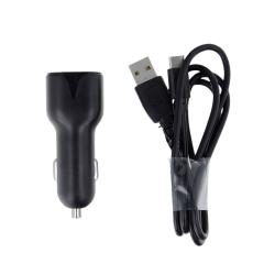 schwarzer USB-Autoladegerät mit zwei USB-Anschlüssen. Kompakt und einfach zu handhaben.