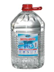 Großer, transparenter Kanister mit rotem Deckel. Beschriftung weist auf destilliertes Wasser hin.