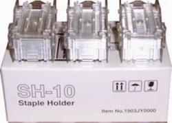 Transparente Heftklammernhalter. Drei Halter auf einer weißen Verpackung. Modell SH-10.