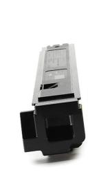 Schwarze Tonerkartusche für Drucker. Längliche Form mit einer glatten Oberfläche.