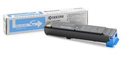 Toner-Kit in Cyanfarbe von Kyocera. Verpackung mit blauer Markierung und Anleitung.