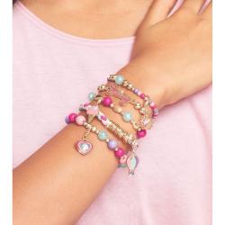 Verpackung für ein Bastelset von Juicy Couture. Enthält Materialien zur Herstellung von fünf Armbändern.