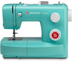 Türkise Nähmaschine mit dem Namen Singer Simple. Einfache Bedienung mit verschiedenen Einstellrädern.