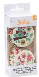 Packung mit 36 bunten Backförmchen. Designs mit Eulen, Blumen und einem Giraffenmotiv. Förmchen sind aus Papier.