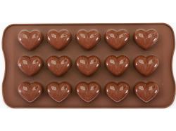 Schokoladenpralinen in Herzform auf einer braunen Form. Insgesamt 16 Pralinen.