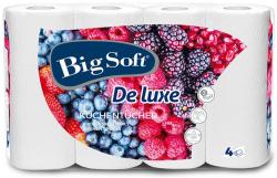 Paket mit Küchenpapierrollen. Verpackung zeigt bunte Beeren.