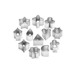 Set von 12 Ausstechformen aus Edelstahl in verschiedenen Formen. Enthält Sterne, Herzen, Blumen und geometrische Figuren.