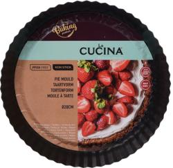 Schwarze Tarteform mit gewelltem Rand. Die Oberfläche ist glatt und hat eine leicht strukturierte Innenseite.