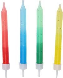 Vier bunte Kerzen in Rot, Blau, Grün und Gelb. Jede Kerze hat Glitzer und eine weiße Halterung.