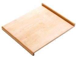Holztablett mit erhöhtem Rand. Die Oberfläche ist glatt und hell.